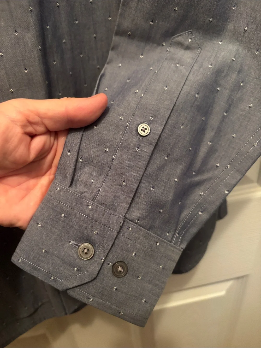 Banana Republic Men's Light Blue Dot-Pattern Dress Shirt